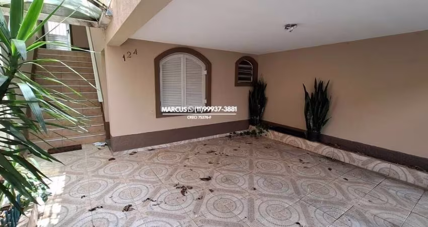 Casa térrea na Vila Gomes com 3 quartos; 1 suíte, terraço, 2 vagas de garagem. FL23