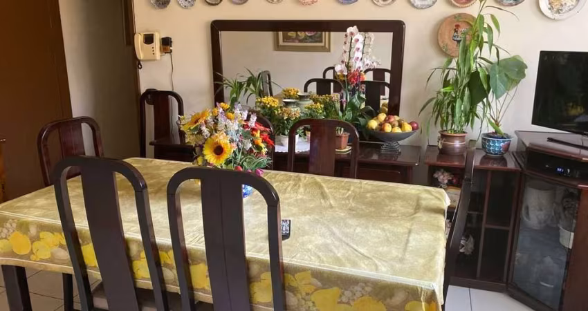 Casa Térrea Ampla com Quintal e Horta na Rua Professor Teotônio Monteiro de Barros Filho. FL43