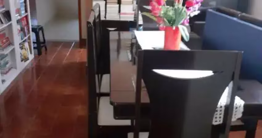 Vendo sobrado, com 3 dorms, sendo 1 suite, 2 vagas, quintal - fl22