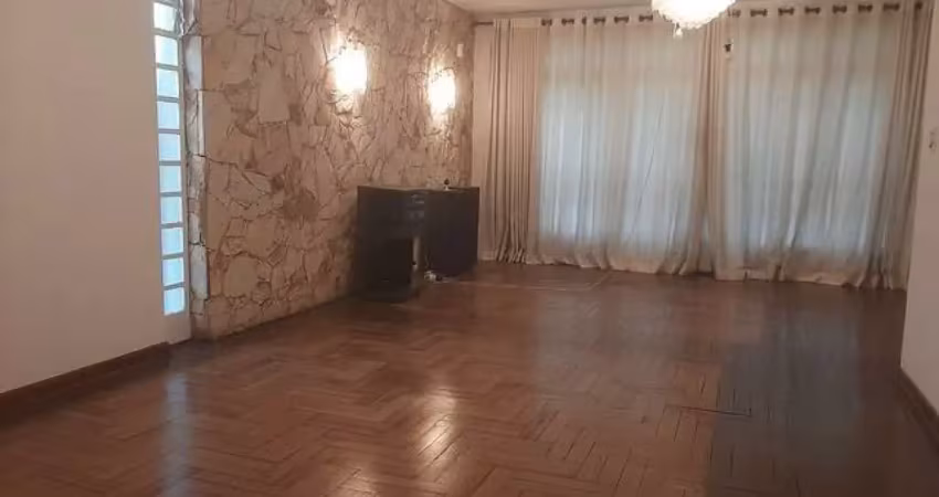 Vendo casa térrea com 4 dorms, 1 suite, sala ampla, quintal, 4 vagas - fl22