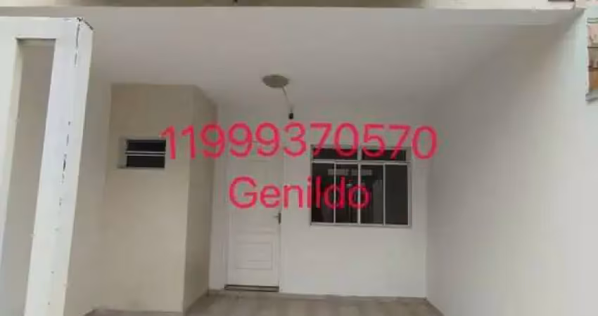 Sobraso em condominio 2 quartos 2 vagas quintal armários planejados  aceita pet