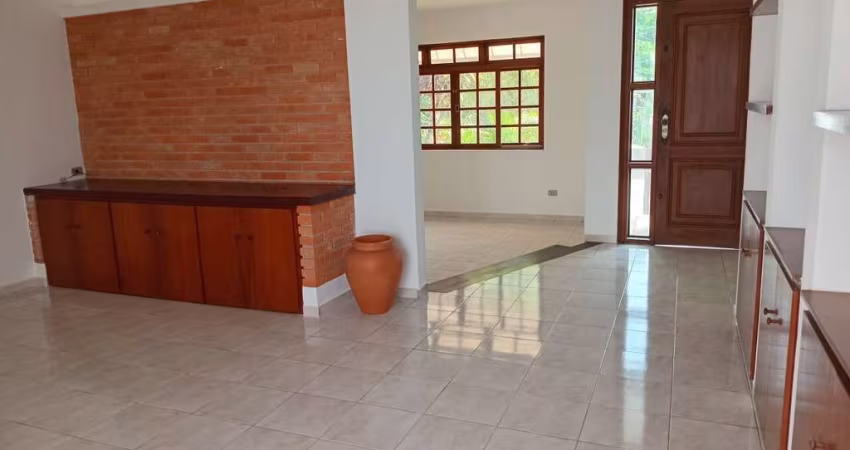 CASA COM 3 DORM NA VILA UNIVERSITARIA A VENDA   FL28