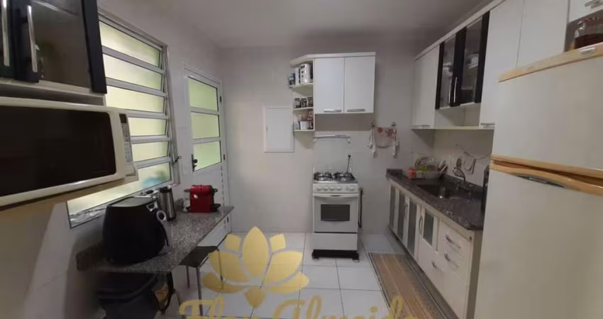 VENDA SOBRADO 84m² 02 DORMITÓRIOS (01) SUÍTE 03 BANHEIROS E DUAS VAGAS DE GARAGENS-FL38