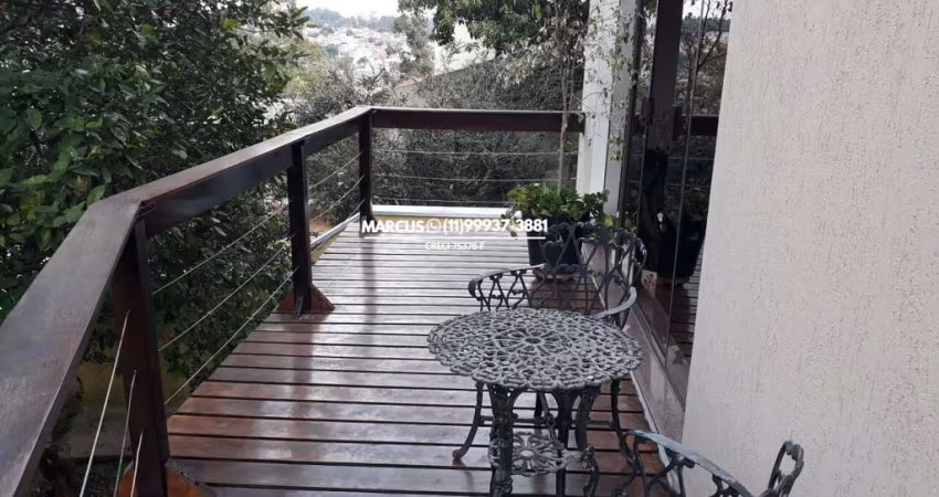 Sobrado no Parque dos Príncipes c/ 4 dorms, sendo 2 suites, 5 banheiros, 4 vagas de garagem. FL23