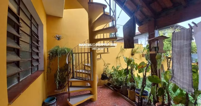 Casa Térrea no Butantã com 3 dorms, copa e cozinha, 5 vagas de garagem