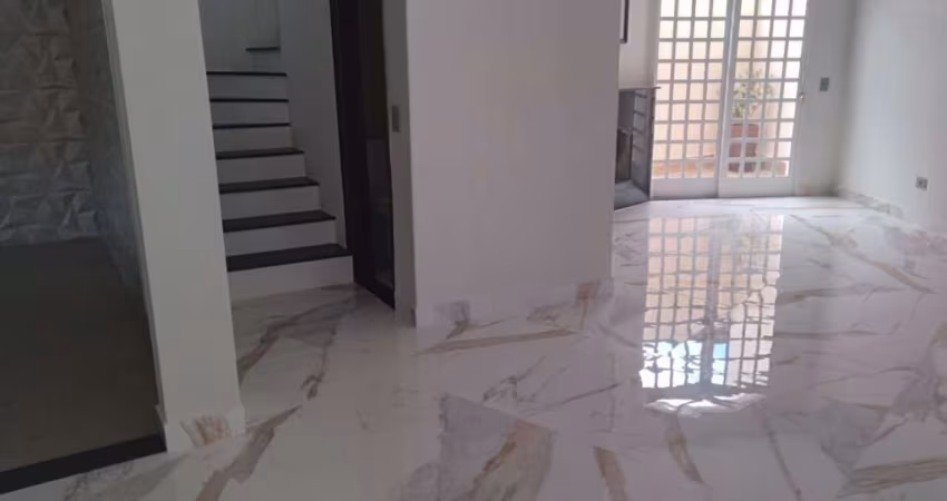 Sobrado de 300m² no Jaguaré, 3 suítes e área de lazer - FL28
