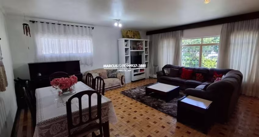 CASA TERREA ISOLADA NO MORRO DO QUEROSENE COM 396M² de TERRENO COM 3 DORMS; SUÍTE, 3 VAGAS. FL23