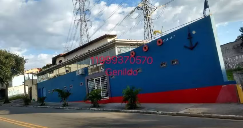 Casa de eventos montada prédio inteiro com 2 pisos de salão 3 quartos bar e brinquedo cozinha fl55