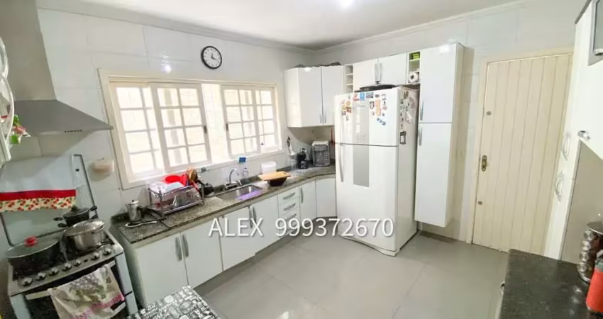 Casa em condomínio fechado com 3 quartos à venda na R Doutor Carmino Caricchio, 50, Vila Tiradentes, São Paulo