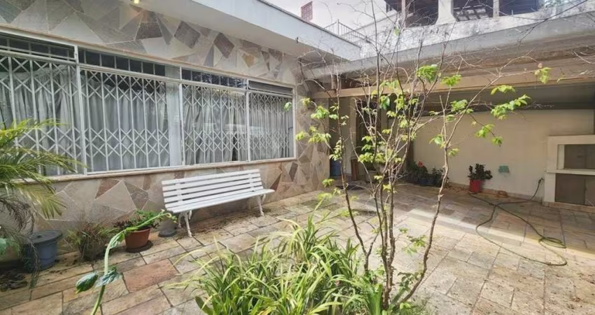 CASA TERREA com 100m², 2 Quartos, 2 Banheiros e Área Gourmet - FL43