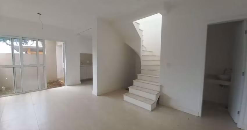 Sobrado Novo no Rio Pequeno ? 120m², 3 Dormitórios e 3 Banheiros! FL12