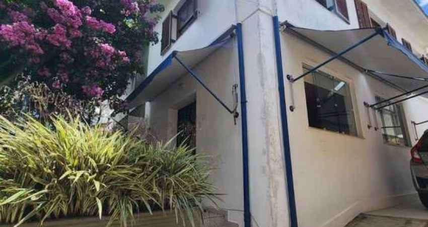 VENDA SOBRADO 03 DORMITÓRIOS 02 BANHEIROS UMA SUÍTE  E DUAS VAGAS DE GARAGENS - FL38