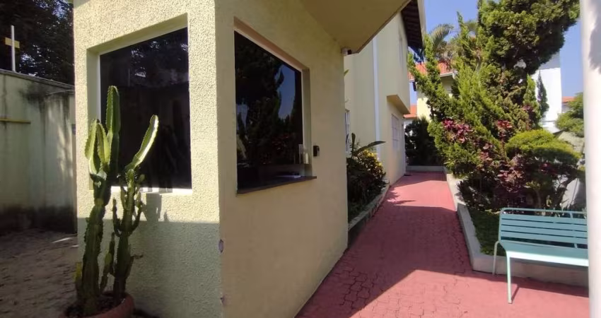 SOBRADO 84m² 2 DORMITÓRIOS 2 SUÍTES 2 VAGAS ESCRITURADAS