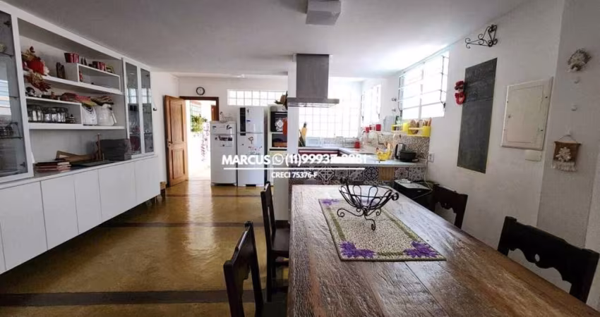 CASA ESPAÇOSA | 232m² CONSTRUÍDOS | 3 QUARTOS | 1 SUÍTE | 4 VAGAS. FL23