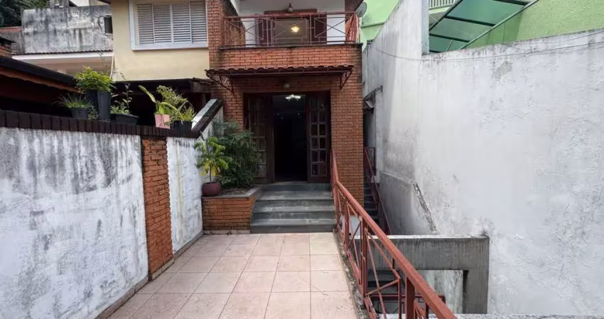 Sobrado butantã , 2 quartos , 2 suítes.  3 banheiros. 2 vaga . fl58
