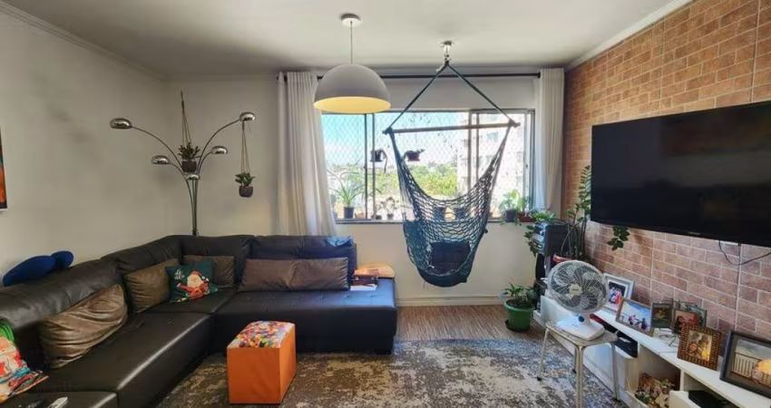 APARTAMENTO  COM 03 QUARTOS 02 BANHEIROS UMA VAGA DE GARAGENS Á VENDA  80m²  - FL38