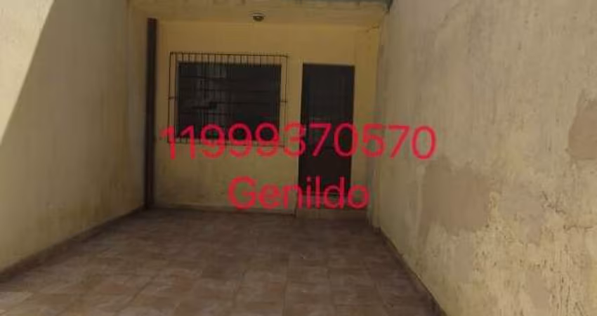 CASA COM QUINTAL 2 QUARTOS EM FRENTE UMA PRACA MARAVILHOSA FÁCIL ACESSO AO METRO ACEITA PETFL55