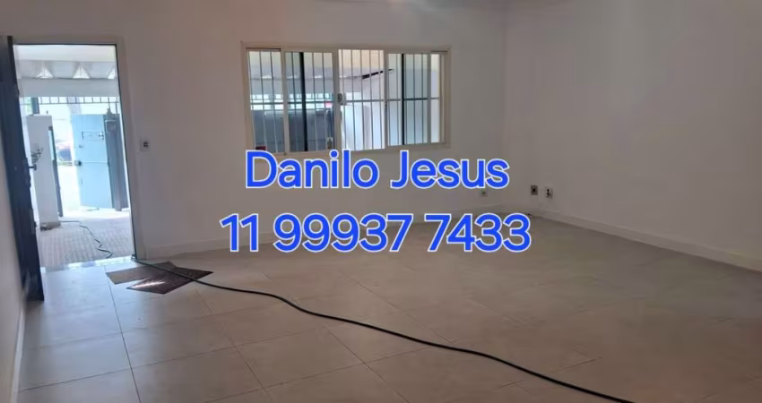 Casa com 3 quartos, 2 vagas e edicula. FL51