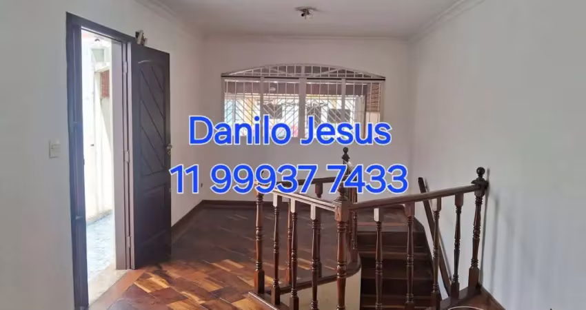 Casa com 3 dormitórios sendo uma suíte, 2 vagas e edicula. fl51