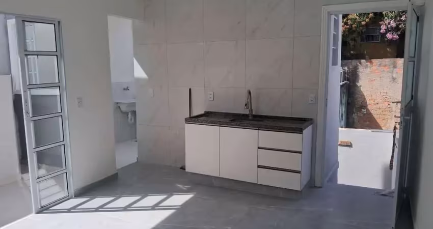 Casa com 1 quarto para alugar na Rua Mário de Oliveira Dick, Jardim Sarah, São Paulo