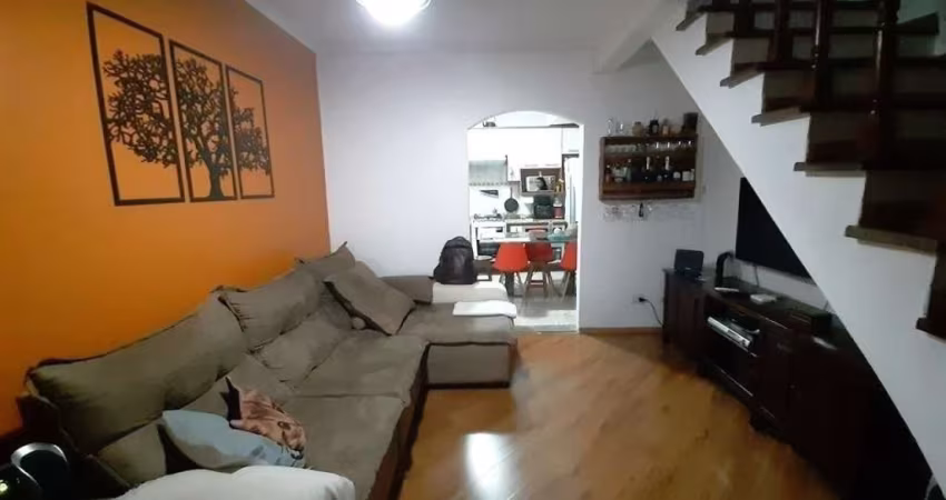 Sobrado Aconchegante ? 82m², 2 Dormitórios e 2 Vagas! FL12