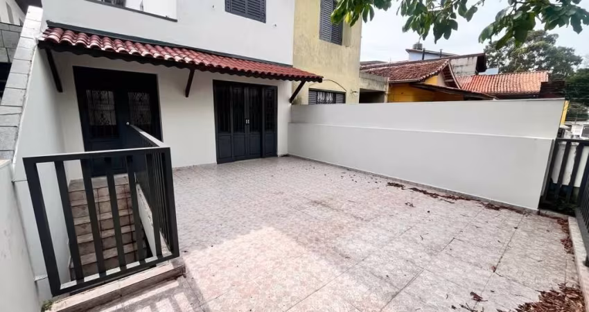CASA 4 QUARTOS COM VARANDA AREA GOURMET COM CHURRASQUEIRA FL48