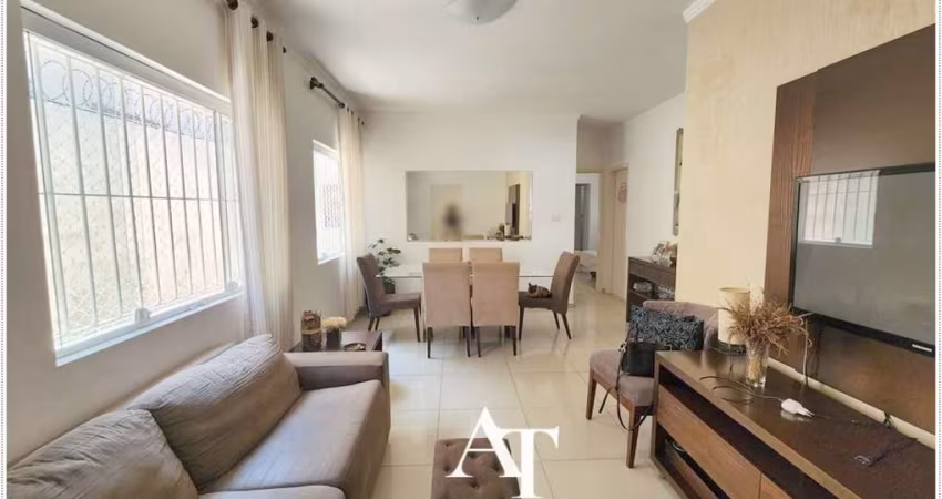 CASA TERREA 250m² de TERRENO - 3 DORMITORIOS (1 SUITE) COM 3 VAGAS