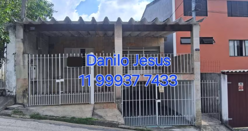 Casa com 2 dormitórios, 2 banheiros e 2 vagas
