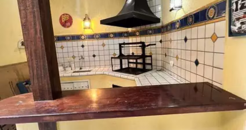 Casa de condomínio  Jd Monte Alegre - 3 quartos sendo 1 suíte. FL56