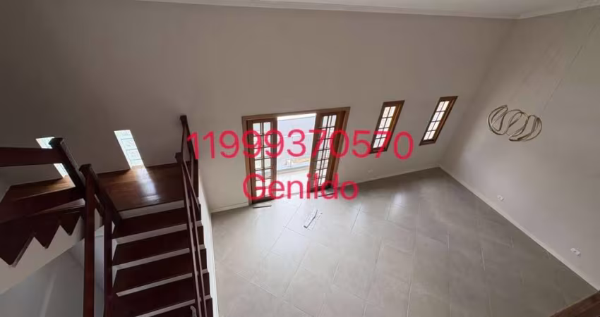 CASA COM 3 QUARTOS 3 2 SUITES MEZANINO QUINTAL ESCRITÓRIO FÁCIL ACESSO AO METRO FL55