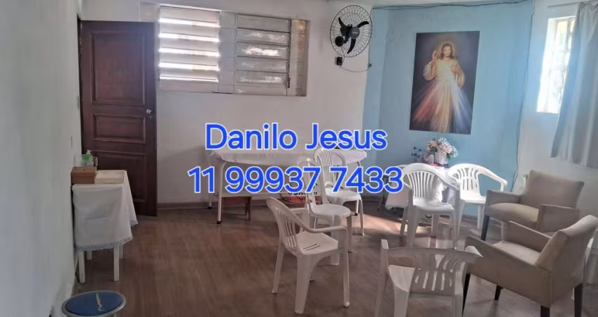Sala comercial com refeitório e banheiro.  FL51