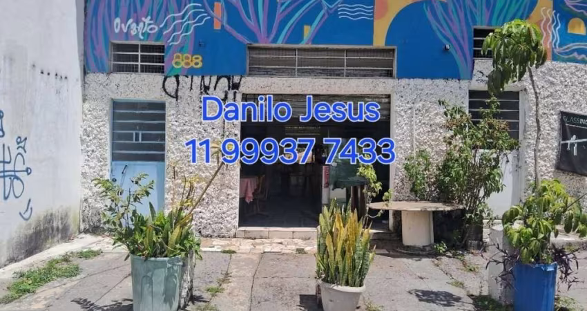 Sala comercial com aproximadamente 40m², 1 banheiro. FL51