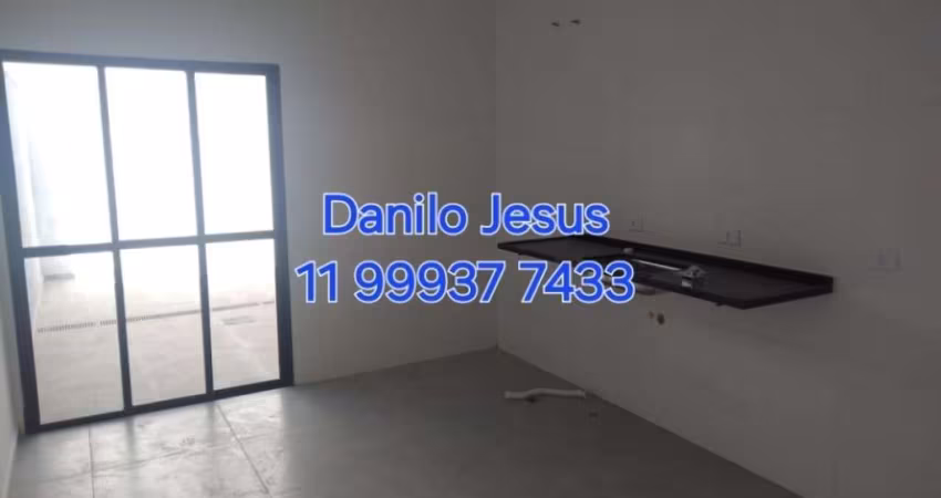 Casa com 3 dormitórios sendo uma suíte,  2 vagas. FL51