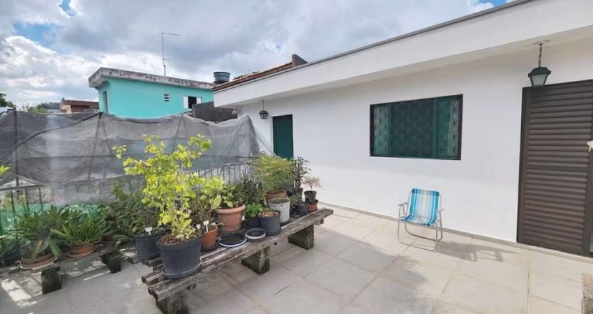 Casa Assobradada no Butantã ? 151m², 3 Dormitórios e 5 Vagas Código: FL12
