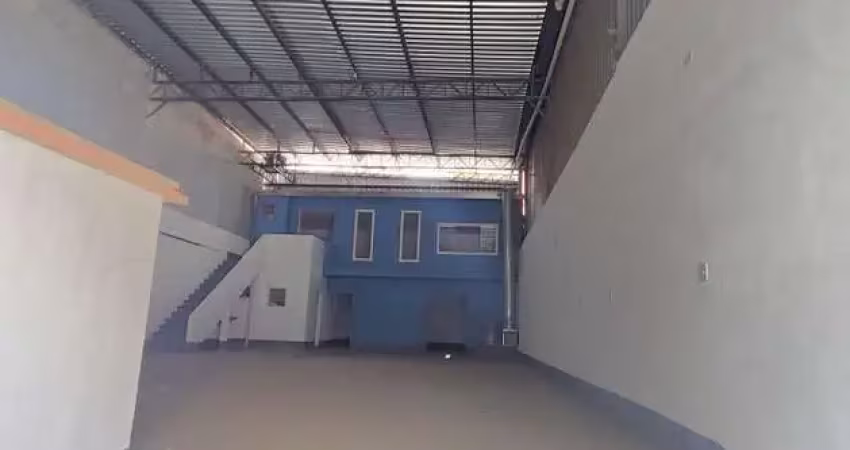 Barracão / Galpão / Depósito com 2 salas para alugar na Rua Luca Carlevaris, 97, Rio Pequeno, São Paulo