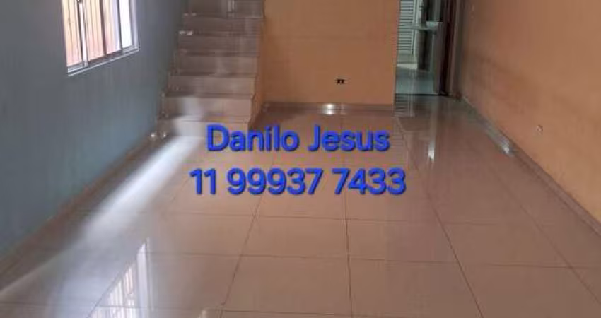 Casa com 3 dormitórios, 2 vagas e churrasqueira. FL51