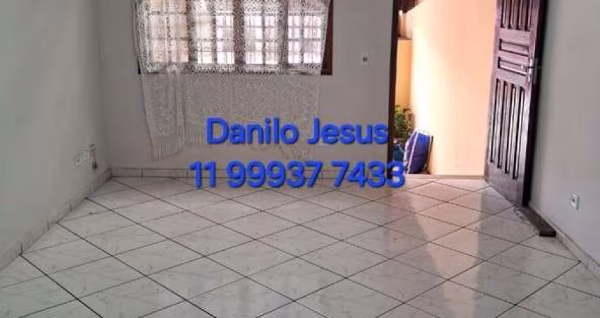 Casa com 2 dormitórios e 1 vaga. FL51