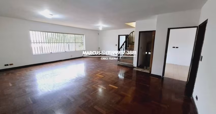 Casa no Butantã com 3 quartos, 1 suíte, 4 vagas de garage, 300 m², quintal. FL23