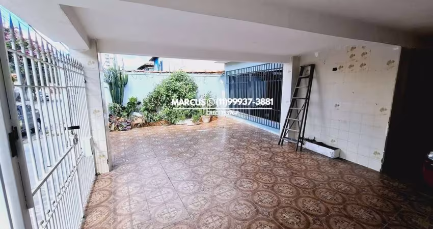 Casa térrea no Butantã com 3 quartos, 1 suíte, 4 vagas, quintal, 250m² de terreno. FL23
