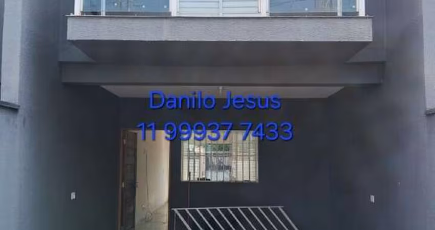 Casa com 2 dormitórios sendo 2 suítes e 2 vagas . FL51