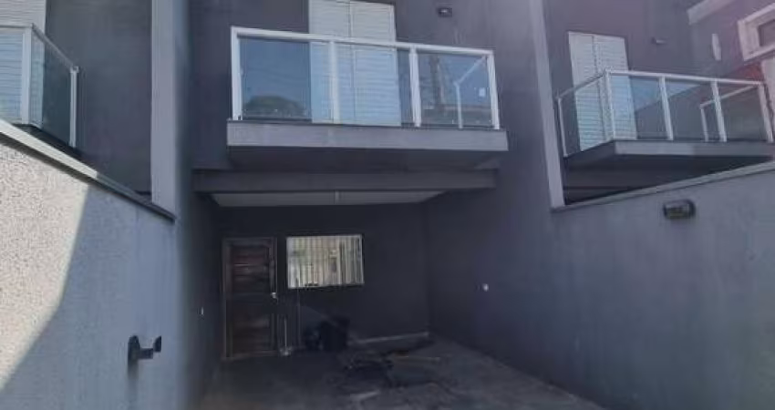 Casa 2 quartos, 2 vagas - FL35