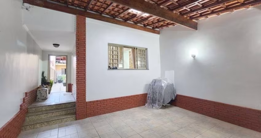 Sobrado 2 quartos sendo 1 suíte , 2 vaga . FL58