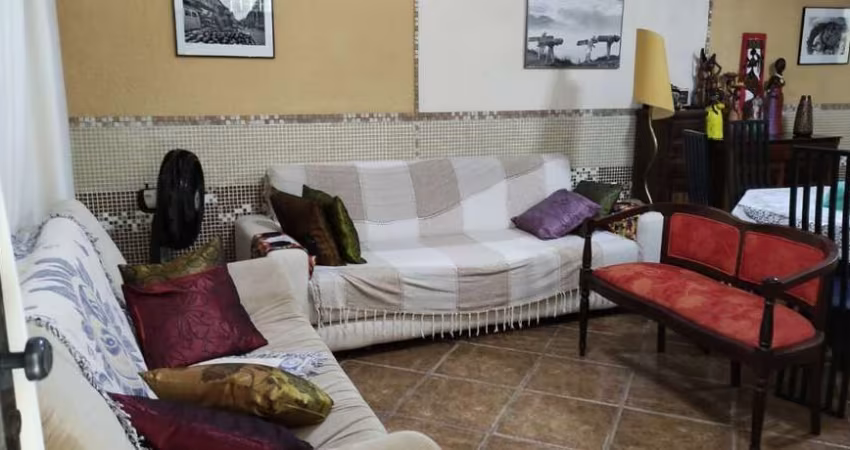 Vendo sobrado com Elevador, 4 dorms, 2 suites, 2 vagas - FL22