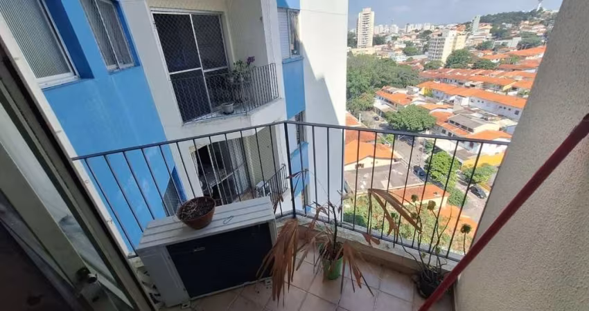APARTAMENTO COM 2 DORMITORIOS E VARANDA FL26