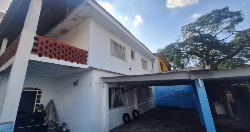 SOBRADO COM 3 DORMITORIOS FL26