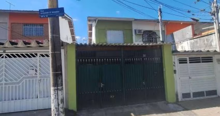 SOBRADO COM 3 DORMITORIOS FL26