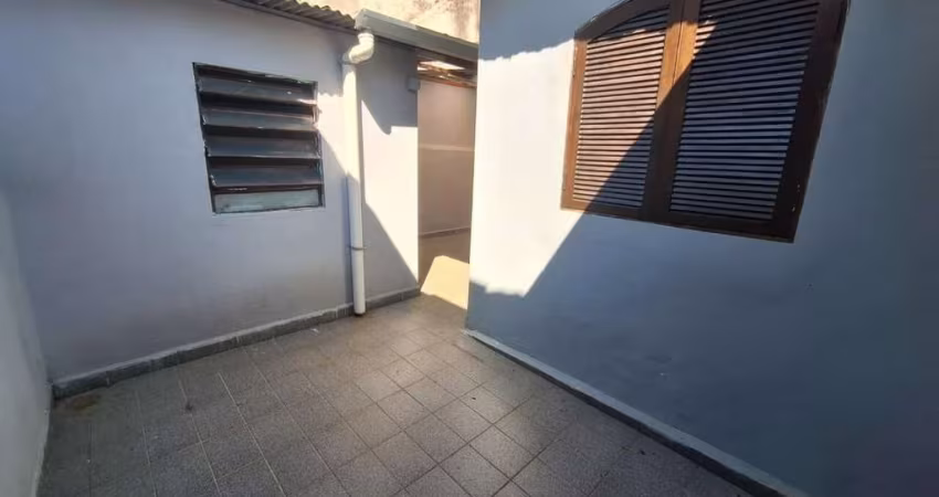 CASA TERREA COM 2 DORMITORRIOS FL26