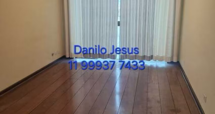 Casa com 3 dormitórios, 2 vagas e edicula. FL51