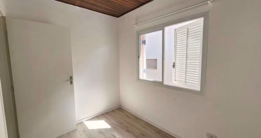 VENDA CASA DE 03 DORMITÓRIOS 01 SUÍTE, 03 BANHOS E DUAS VAGAS = FL38