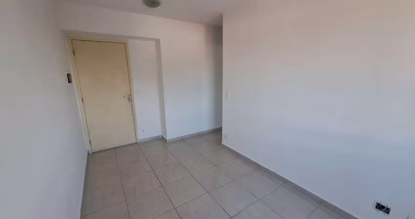 APARTAMENTO COM 3 DORMITORIOS E VARANDA FL26